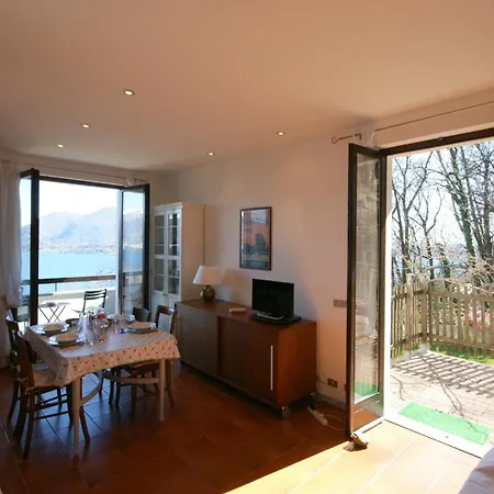 Mirtillo Fernarda Apartment Brisino